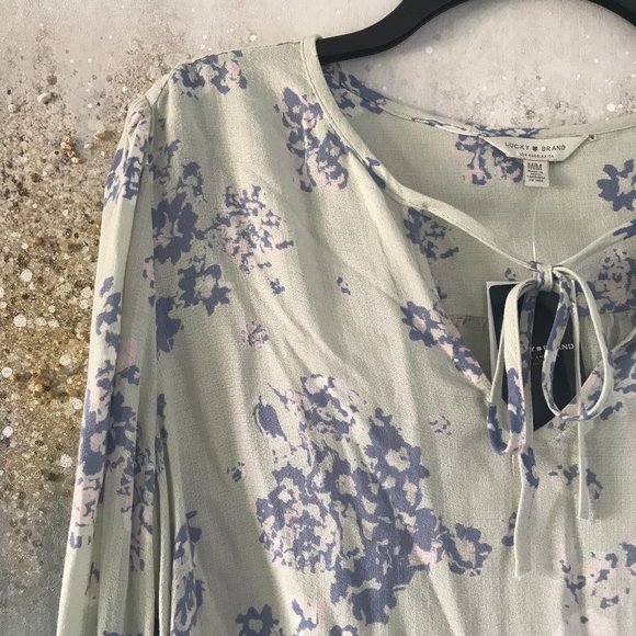 Lucky Brand Floral Blouse (NWT) - Picture 4 of 15